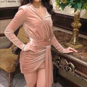 ✨ Beautiful Velvet Dress only worn once ✨